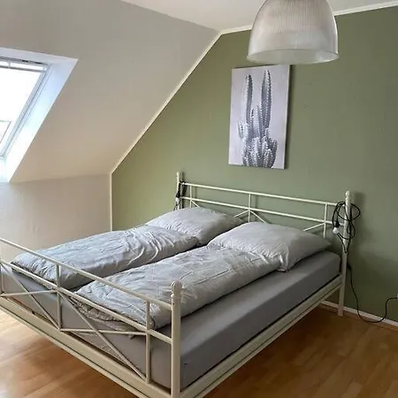Traumbude * Monchengladbach